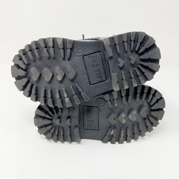 Maggie & Zoe Patent Leather Boots front lace up w/ side zipper - Picture 4 of 5